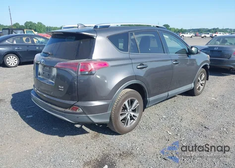 2016 Toyota Rav4 Xle z USA, uszkodzony, nr VIN JTMRFREV6GJ072209